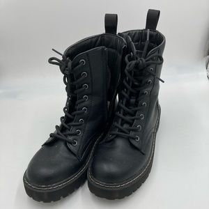 Union Bay Combat Boots Women’s 8M